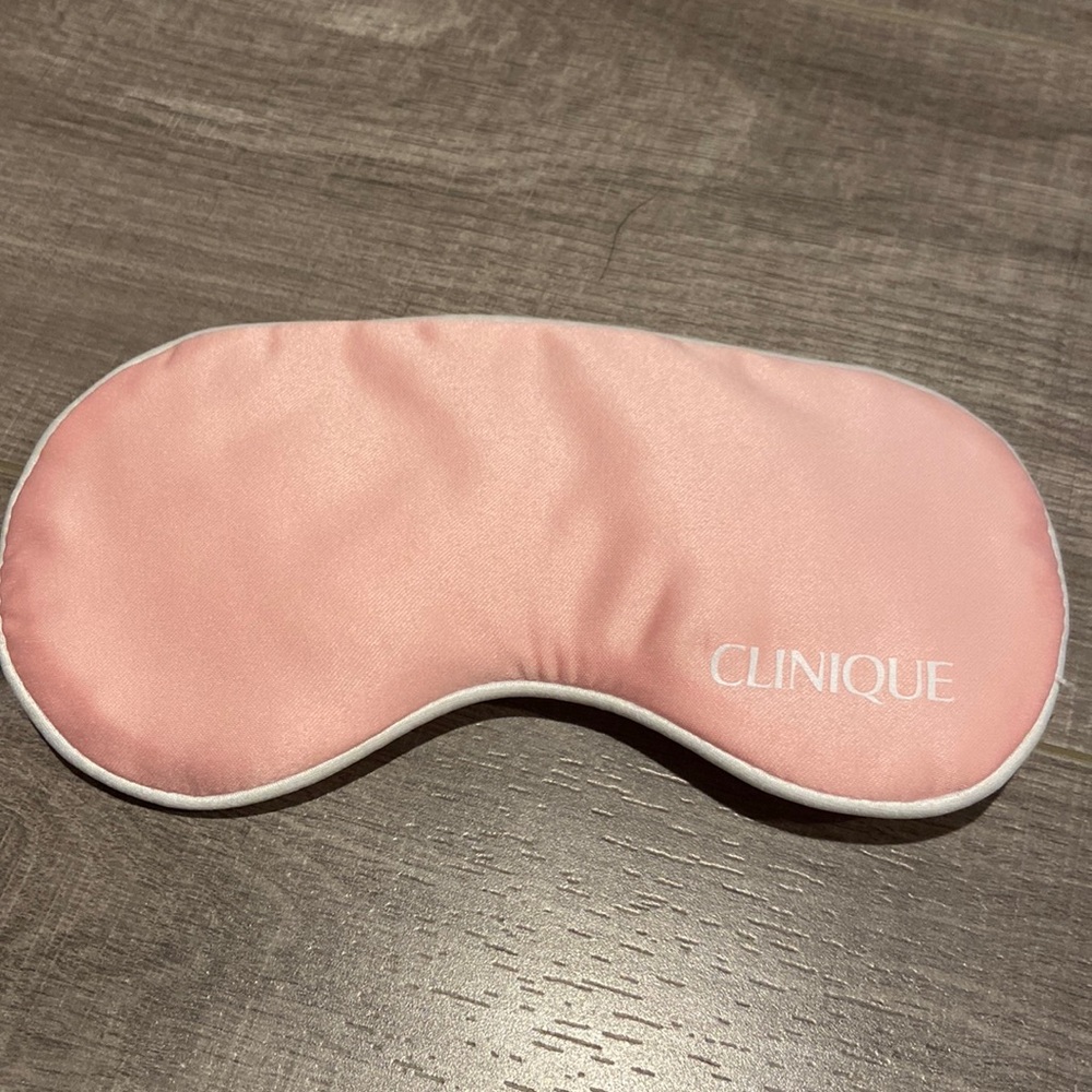 [bundle for free] Clinique pink Eye cover